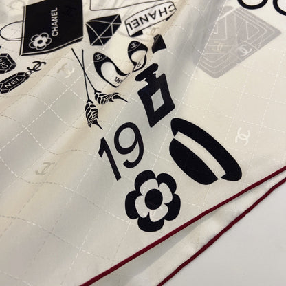 CC Square Scarf 90 CM In White Mix Black Silk 288716