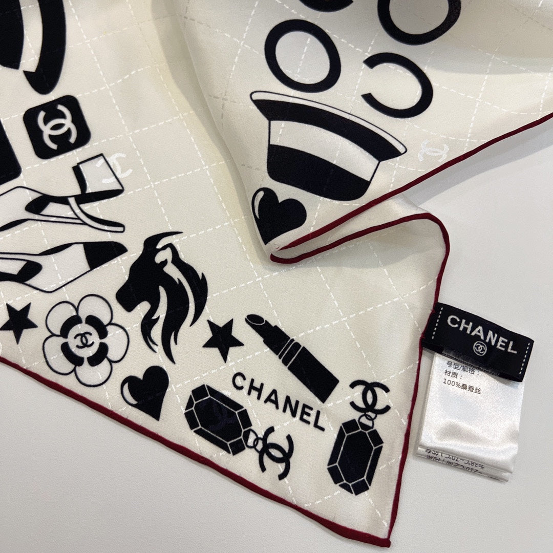 CC Square Scarf 90 CM In White Mix Black Silk 288716