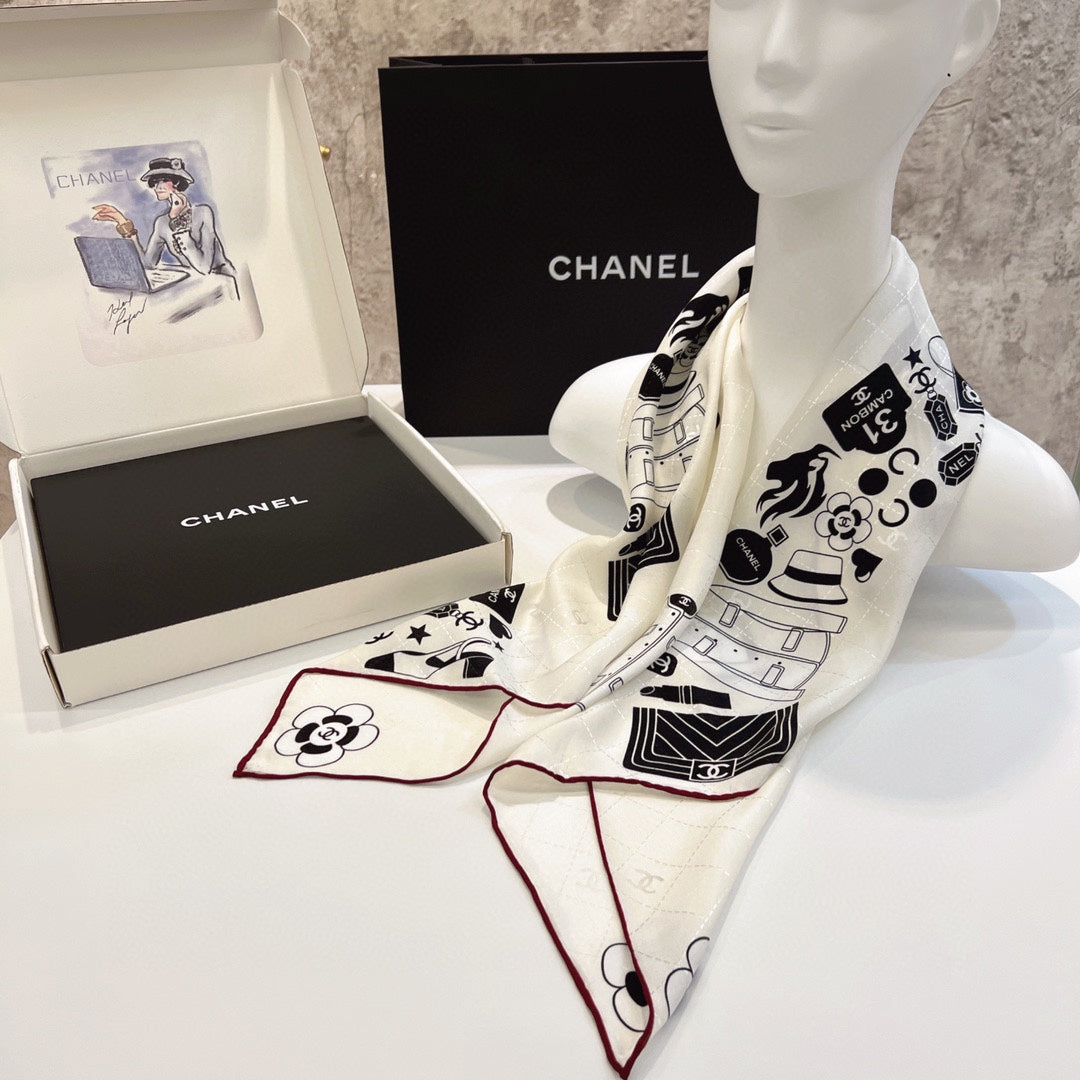 CC Square Scarf 90 CM In White Mix Black Silk 288716