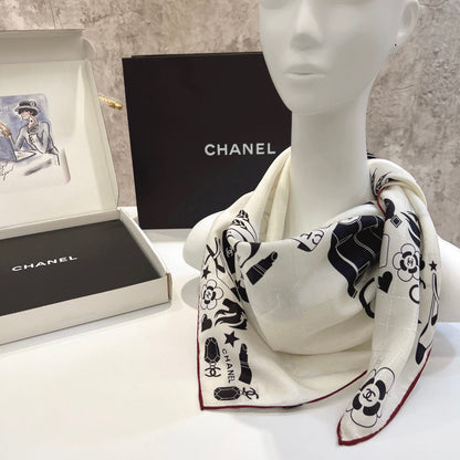CC Square Scarf 90 CM In White Mix Black Silk 288716