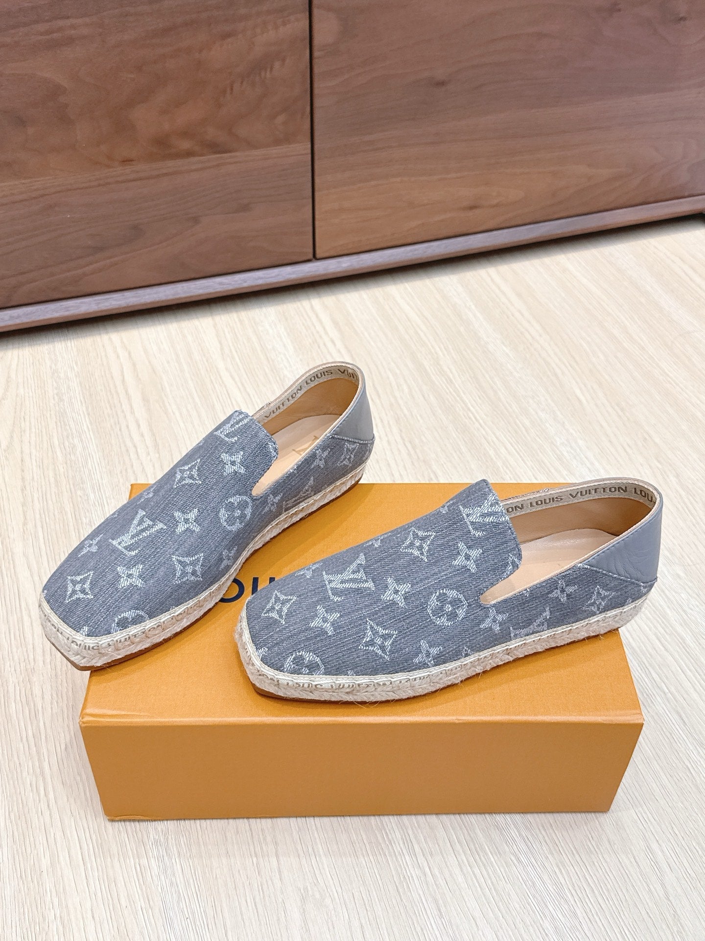 LV 26ss Loafers Gray Denim 656965