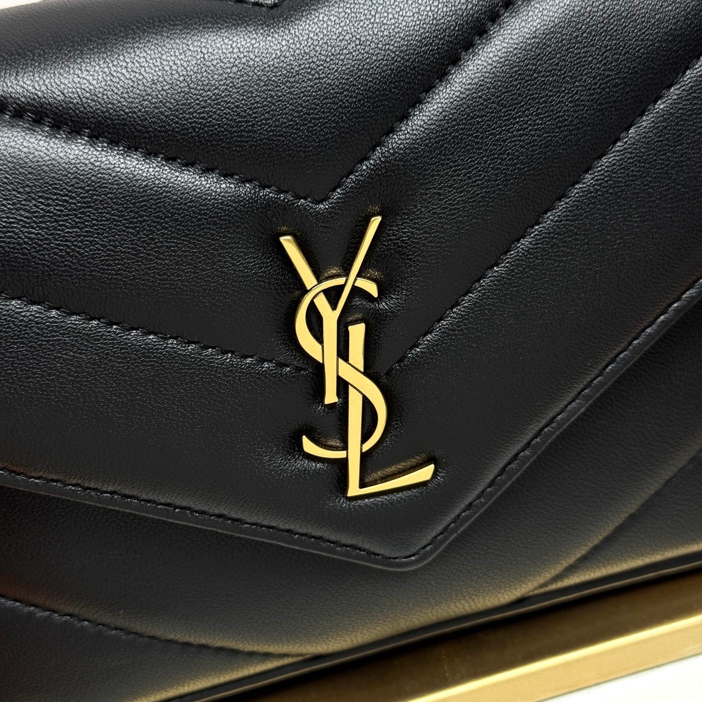 YSL 2026 Saint Laurent Loulou Toy 20cm Calfskin