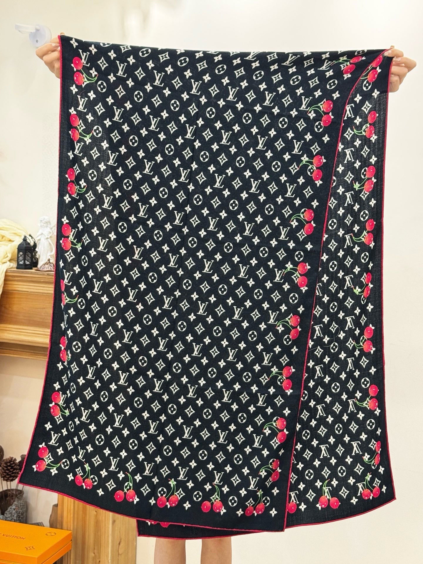LV X TM Monogram Scarf 180CM Black Red Cashmere 293170