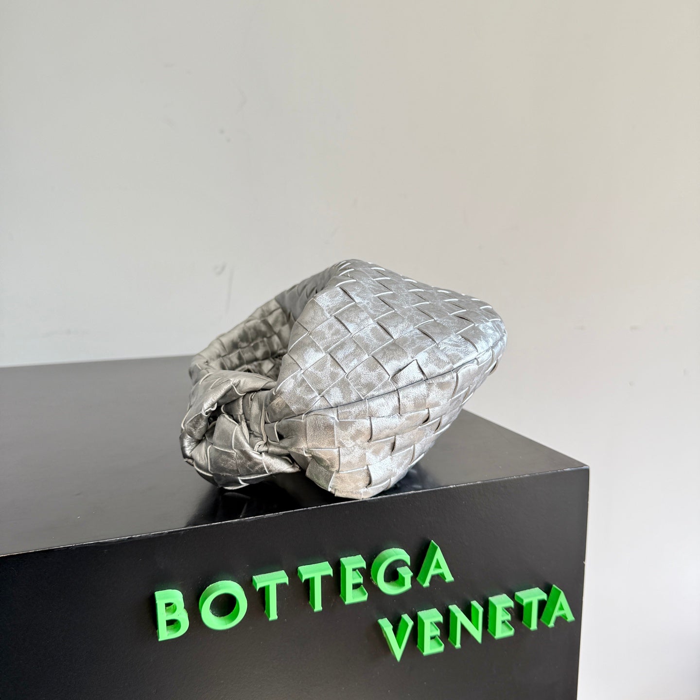 Bottega Veneta 2026 Jodie Bag 23cm Silver Lambskin 137034