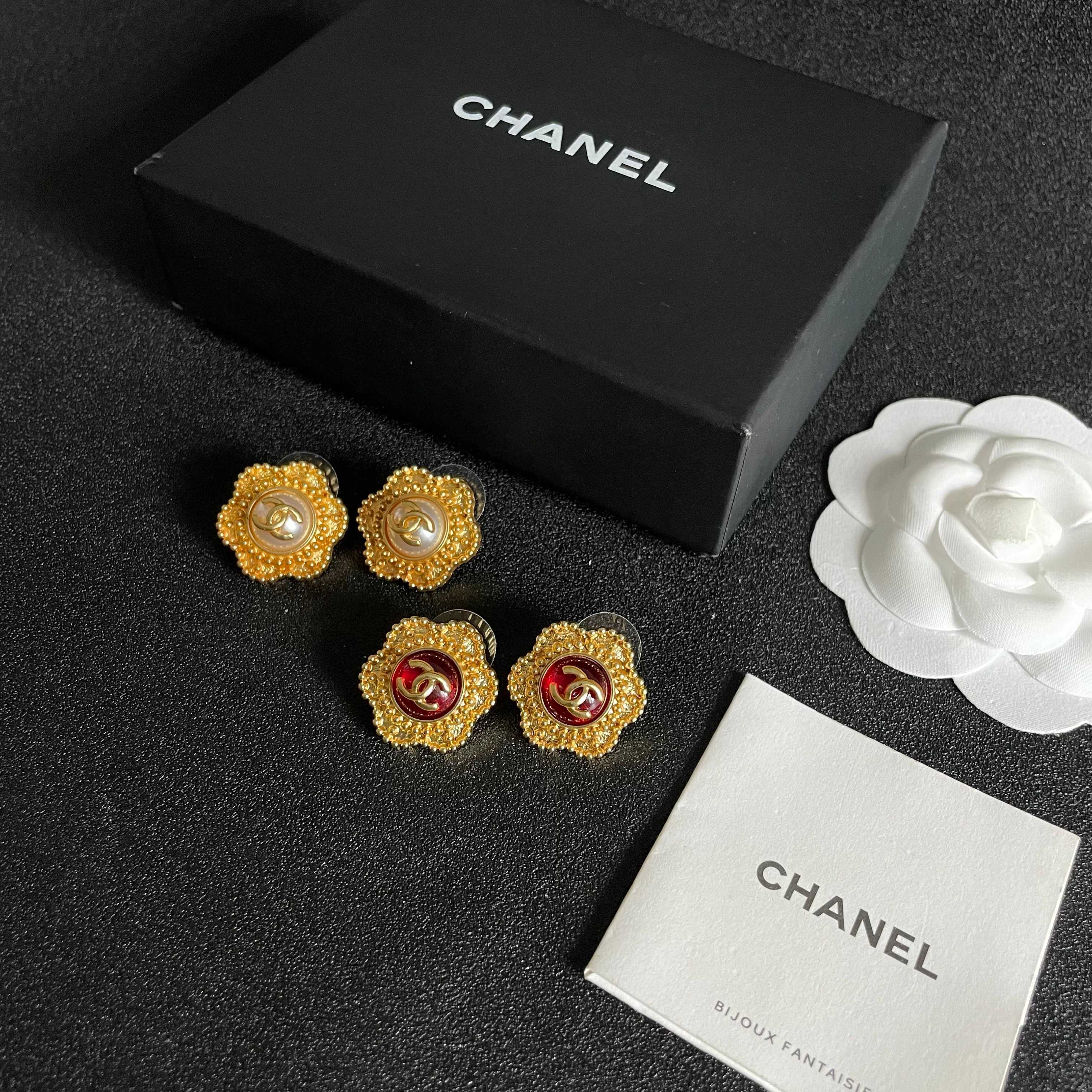 CC Flower Double C Mop Gold Earrings