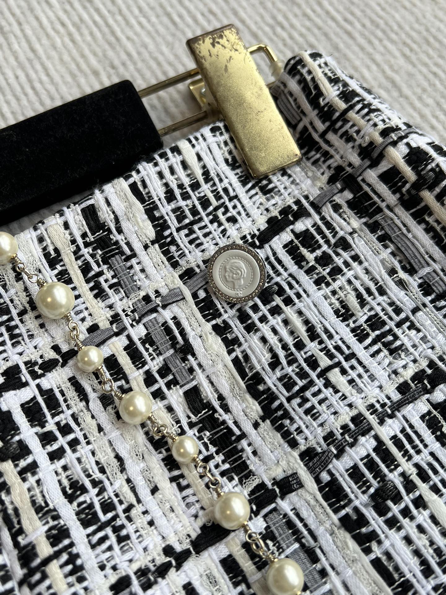 CC 25 Set Black And White Striped Synthetic Fabric  244330
