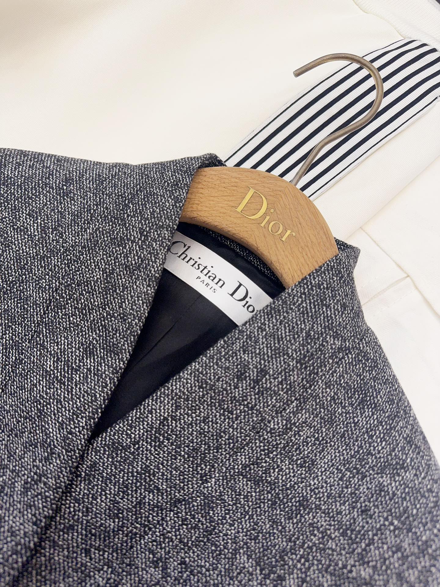 CD 25 Floral V-neck Jacket Gray Cotton