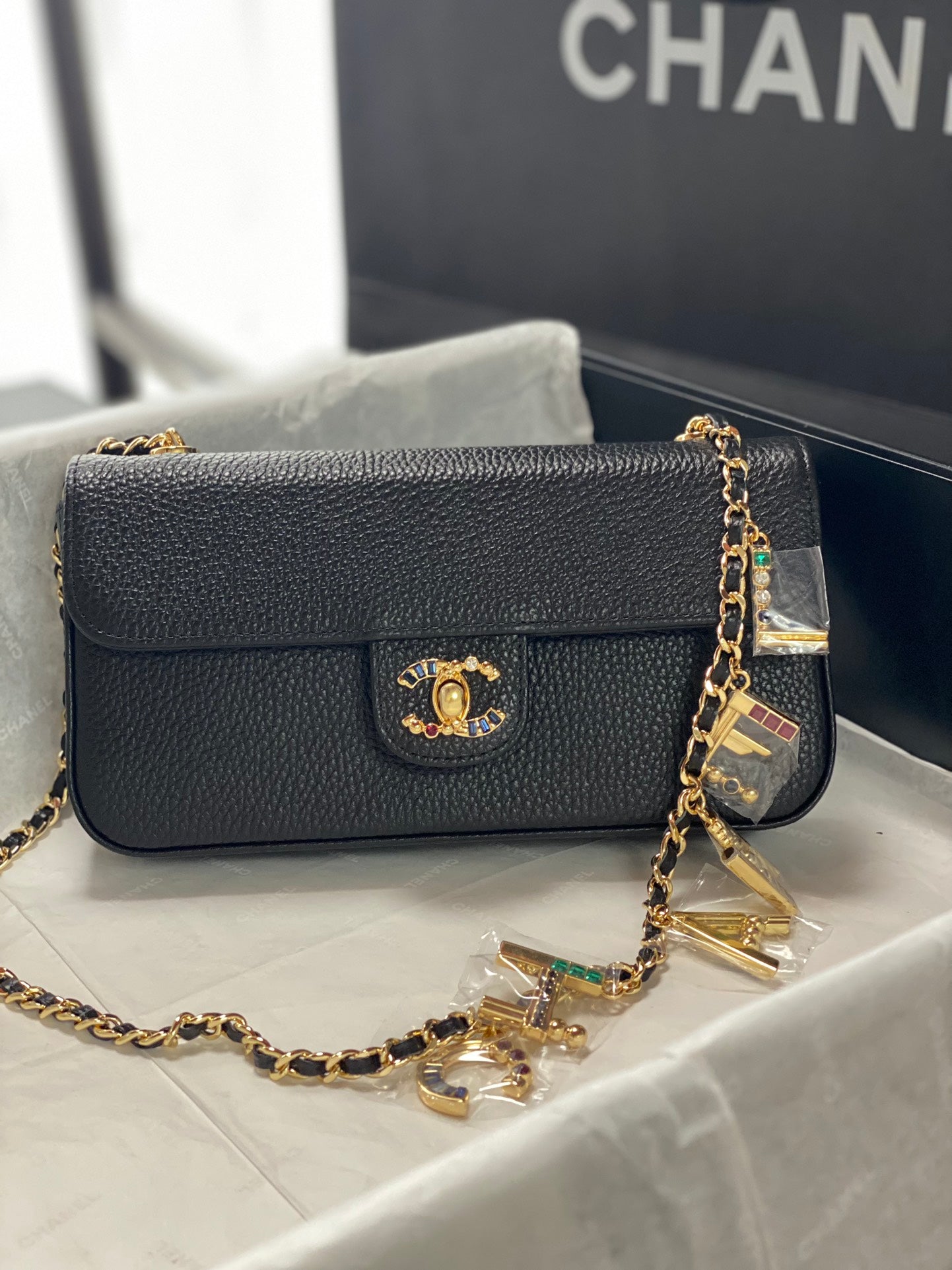 Chane 2026 Gemstone-encrusted Double-C Bag 22cm Calfskin