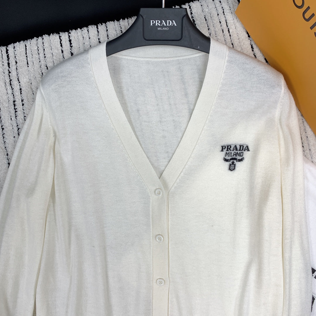 Prada 25 Cardigan Wool 281638