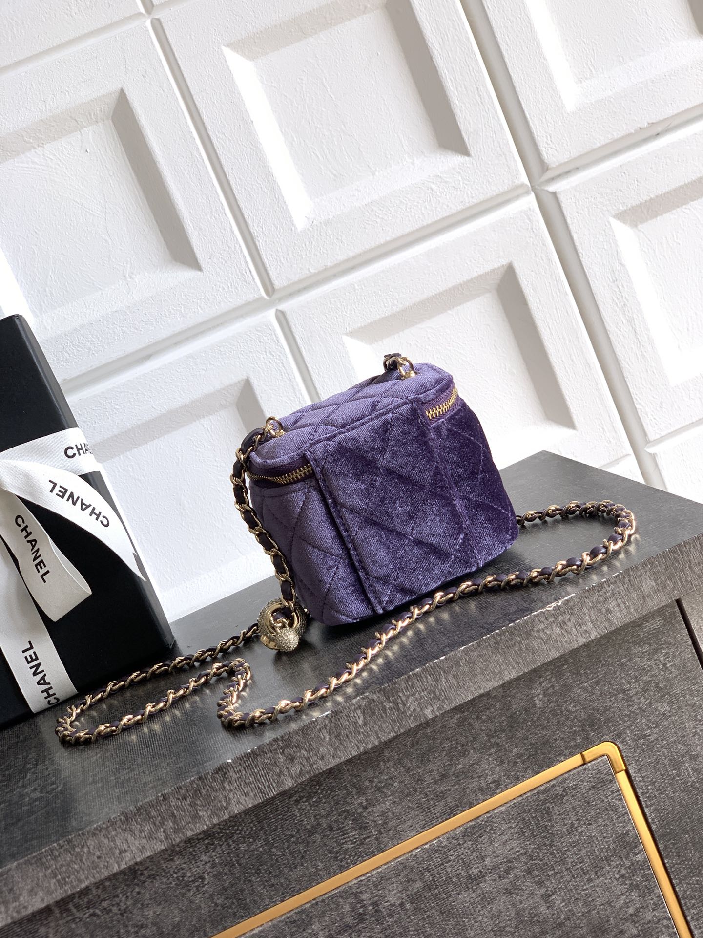 Chane 2026 Vanity Case 11cm Velvet