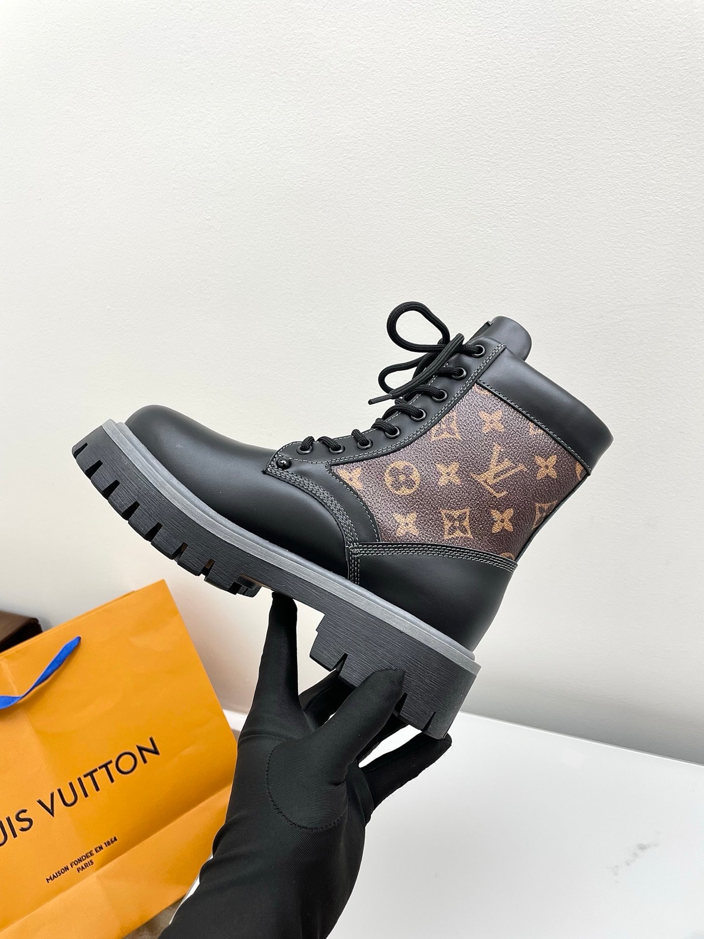 LV 25  Ankle Boots Black Brown Monogram Cowhide 576225