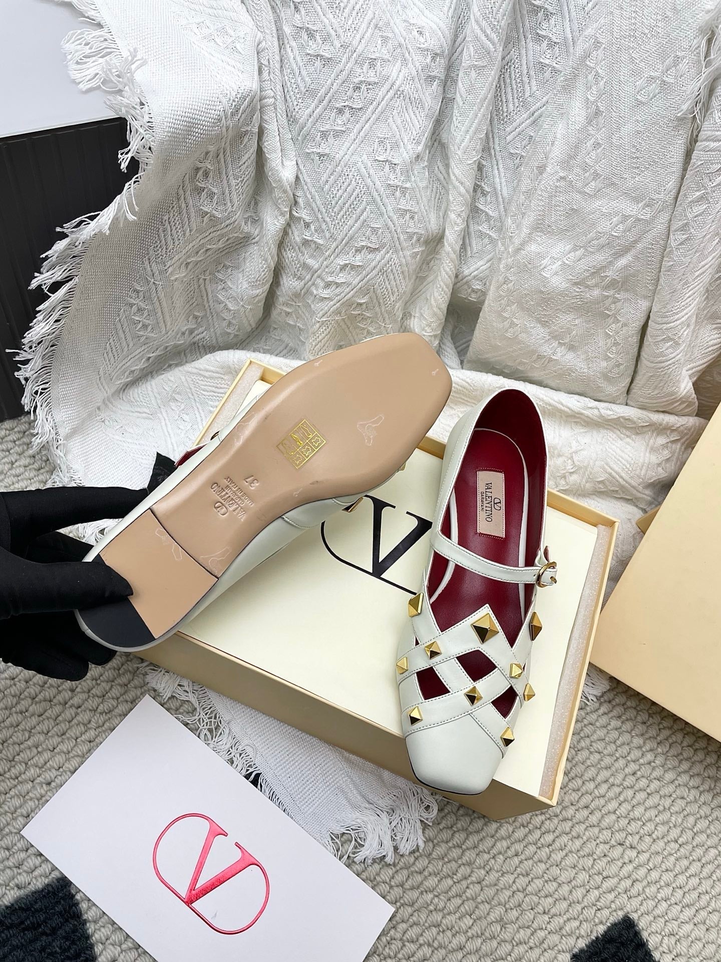 VT 26s Mary Jane Ballet Flats White Burgundy Lambskin 611367