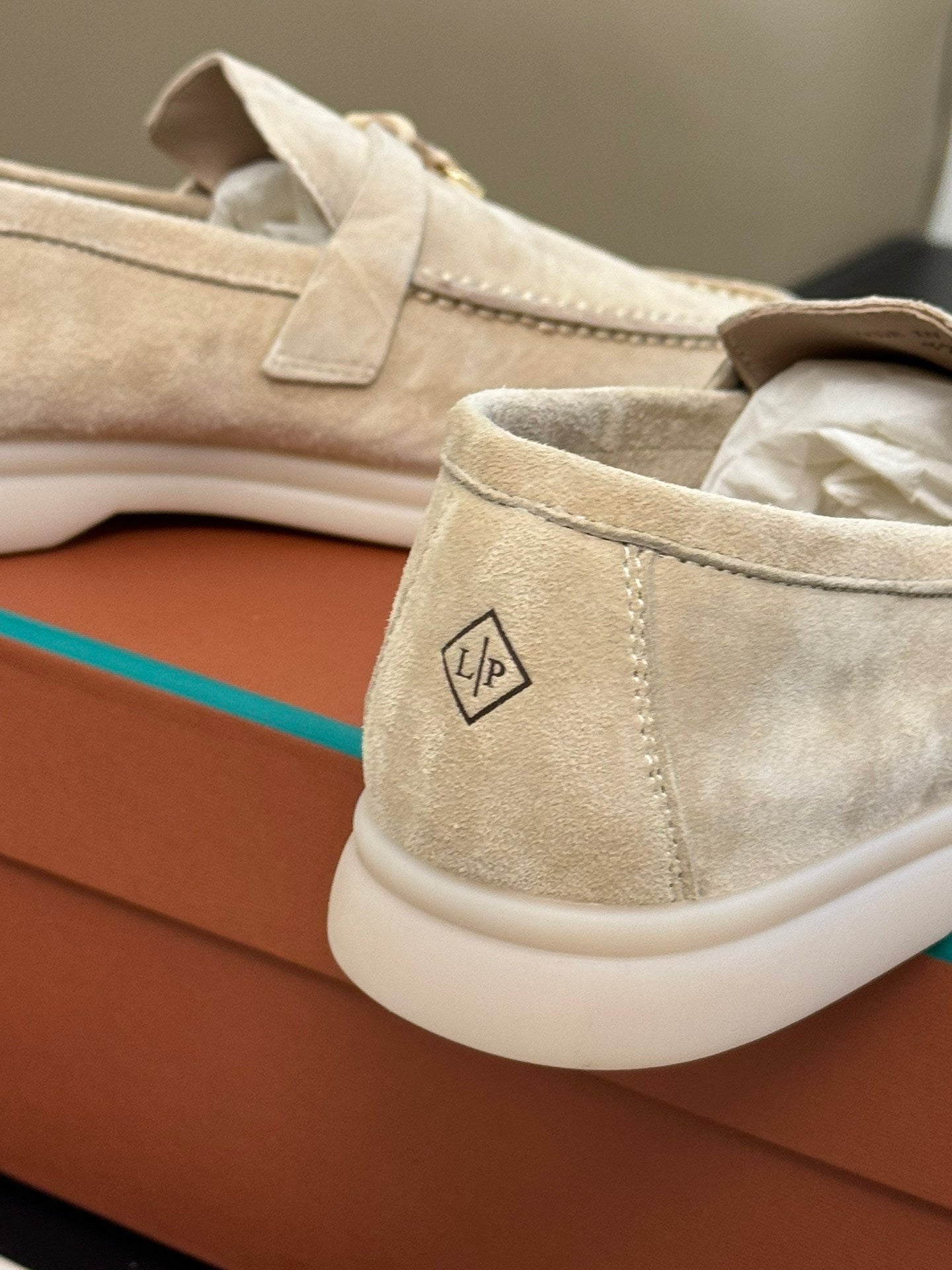 summer charm walk loafer suede