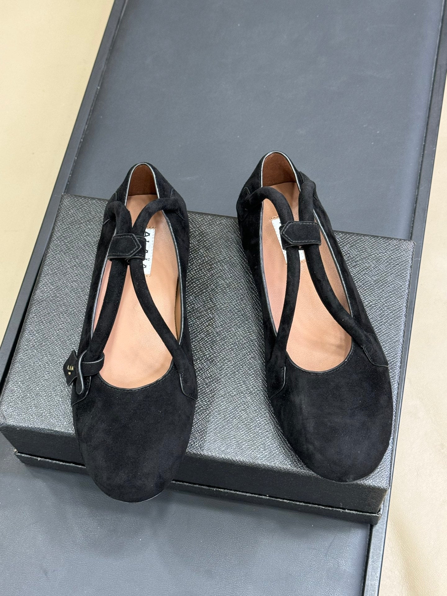 ALAIA  Le Teckel  Ballet Flats Black Suede 468729