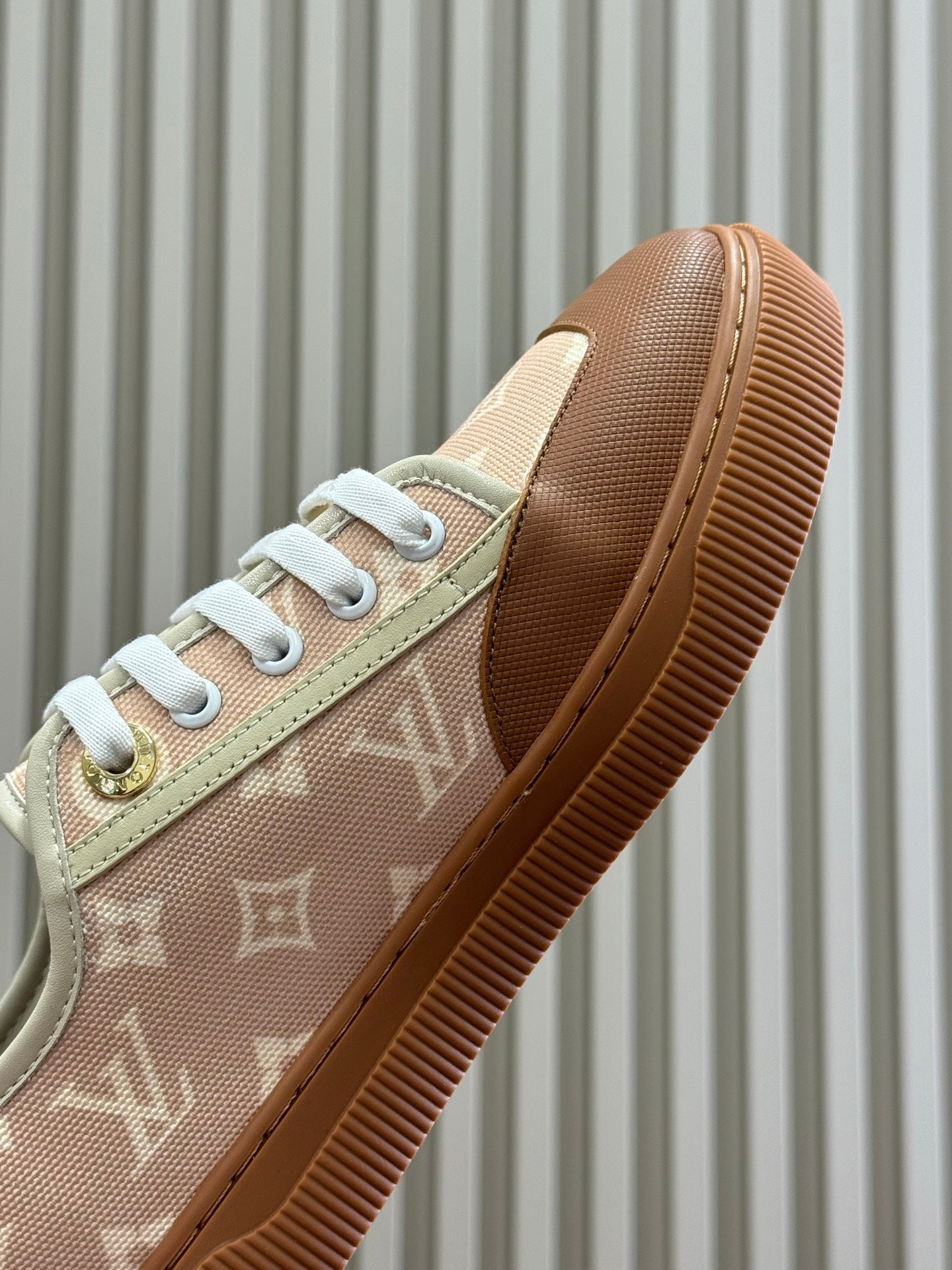LV 26ss Sneaker Brown Light Pink Monogram Denim Cowhide 621180