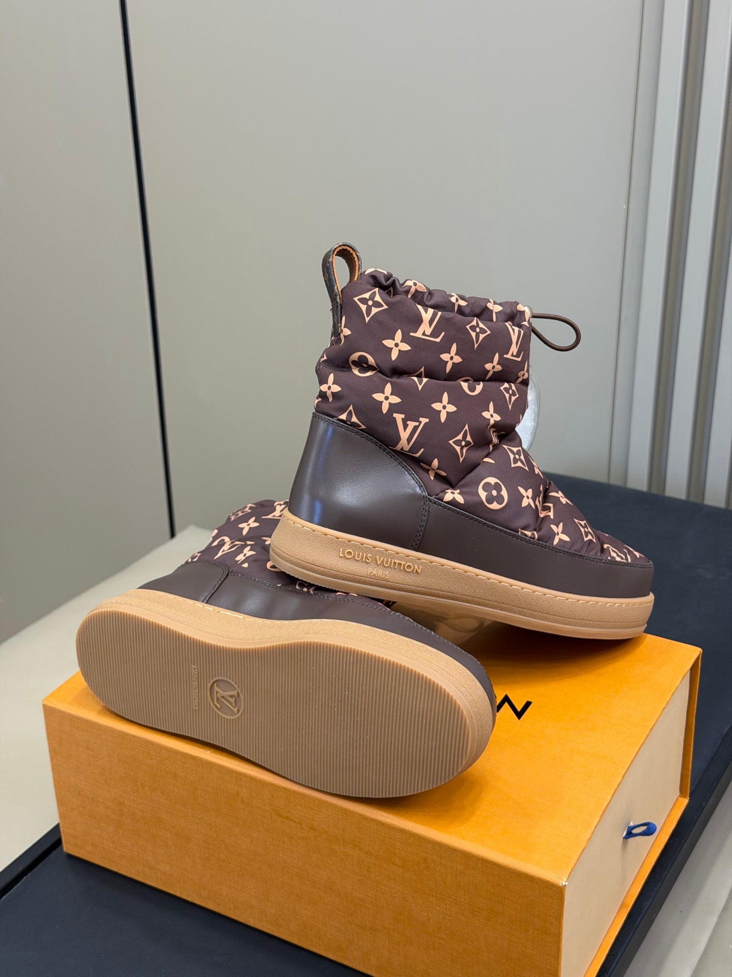 LV 25 Snow Boots Brown Leather Canvas 576938