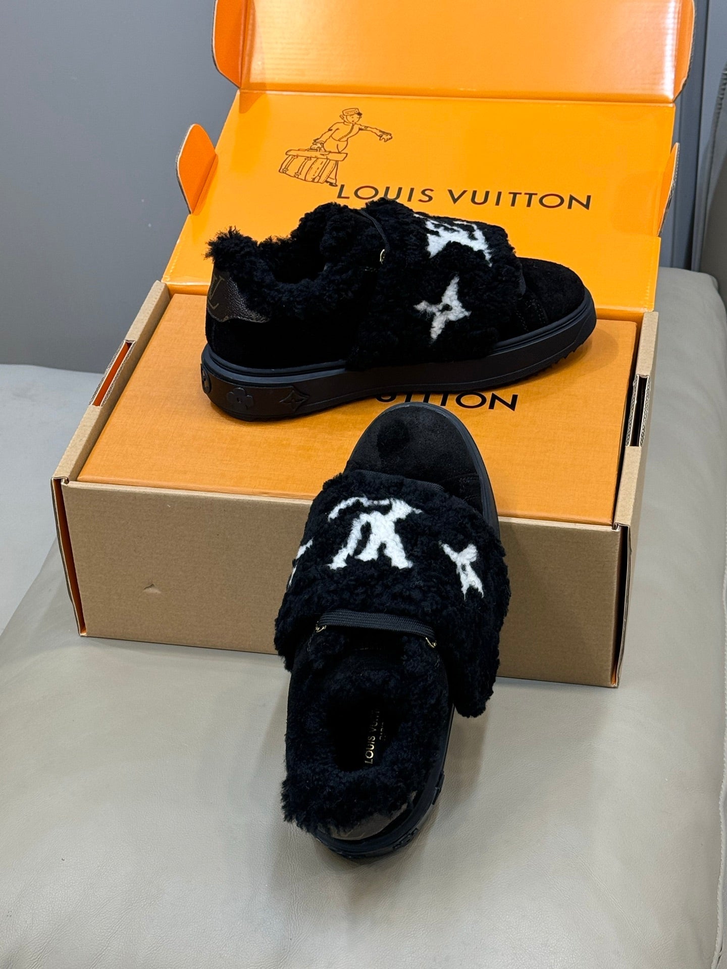 LV 25 Velcro Furry Sneakers Black Suede Wool 576952