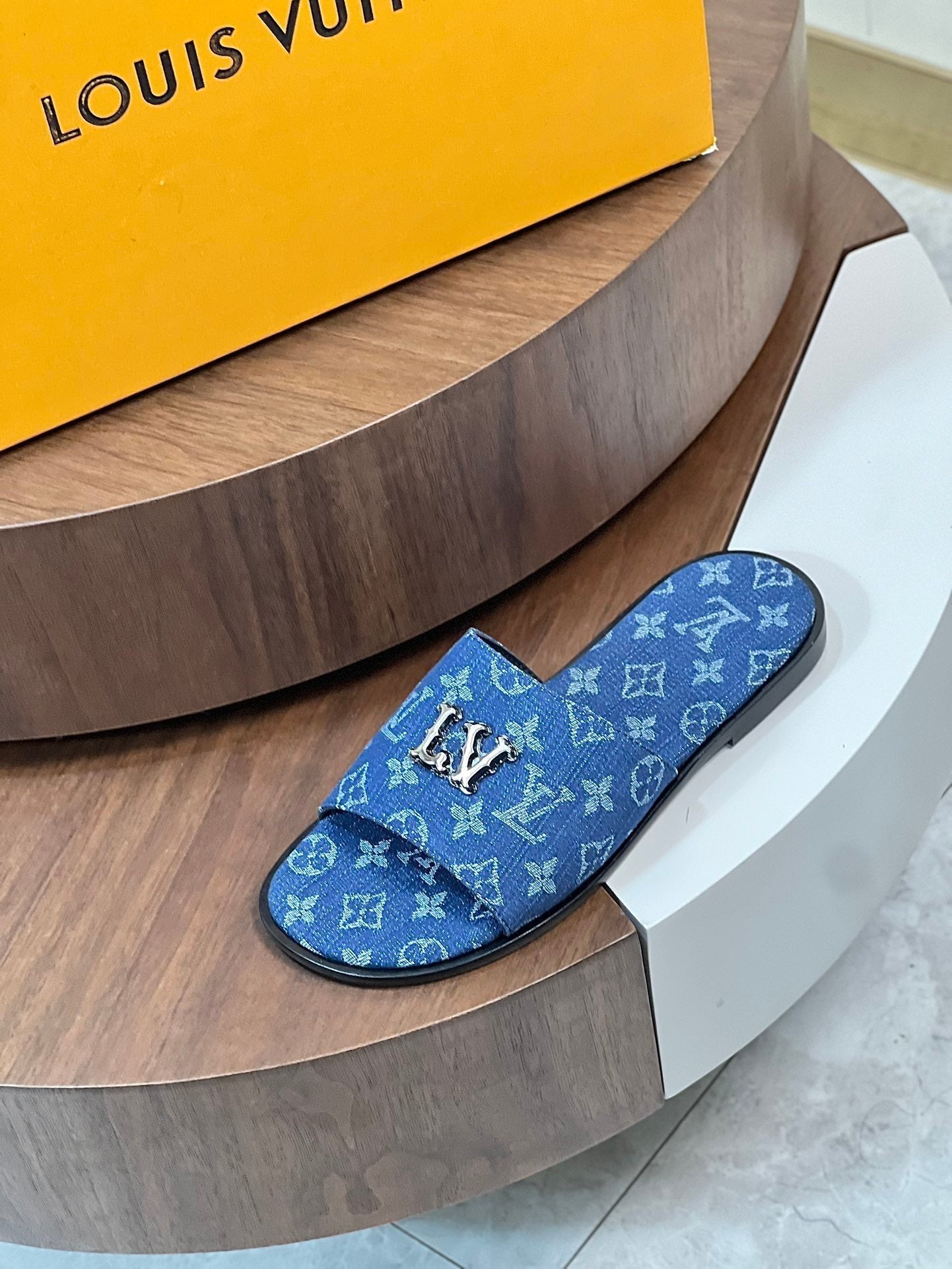 LV MULE IN COBALT BLUE MONOGRAM DENIM