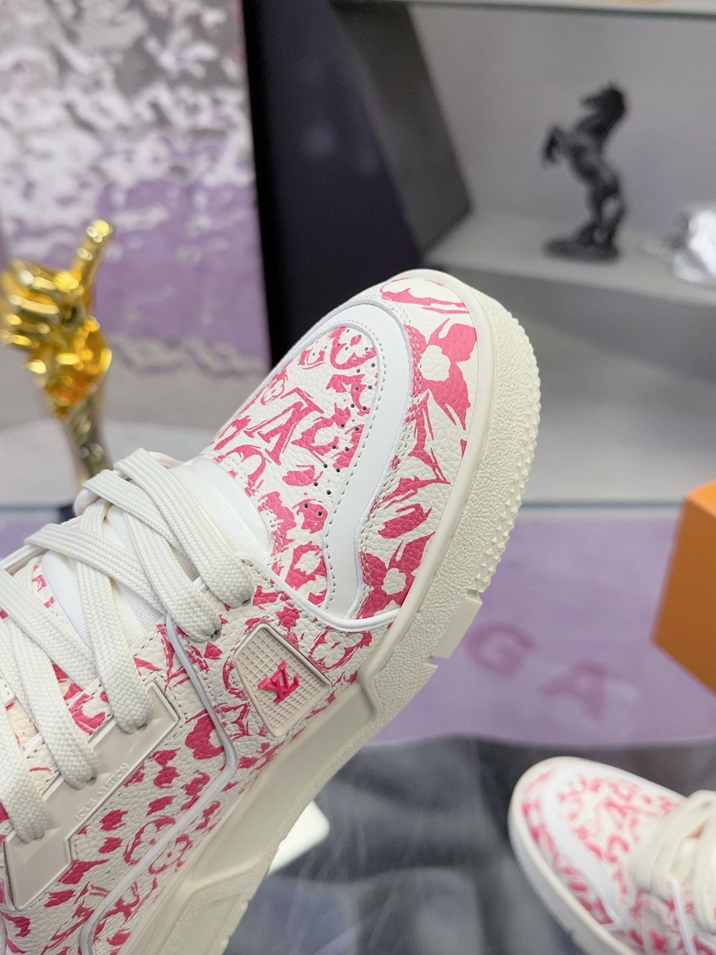 LV x Tyler 26ss Sneaker White Pink Cowhide  672144