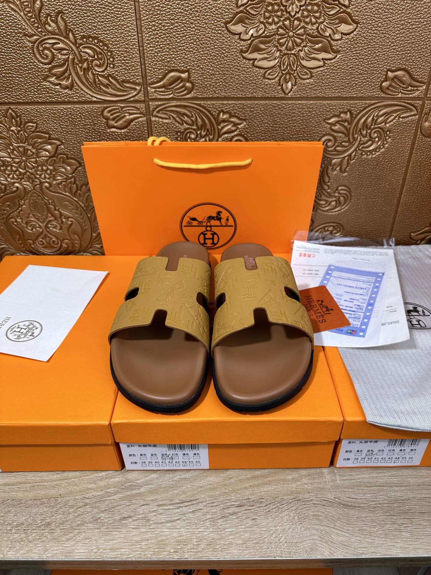 HM IZMIR SLIPPER SAFFRON CALFSKIN