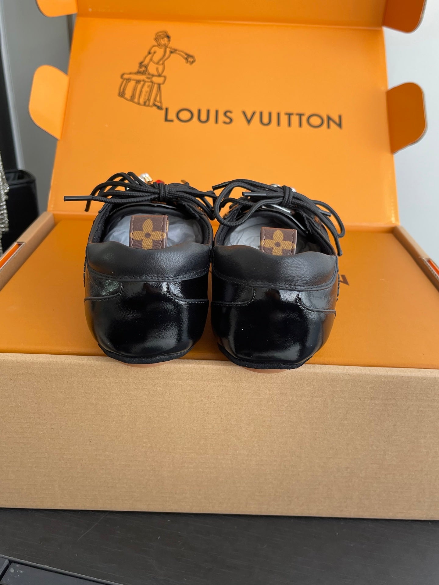 LV 26ss Ballet Sneakers Black Patent Leather 631487