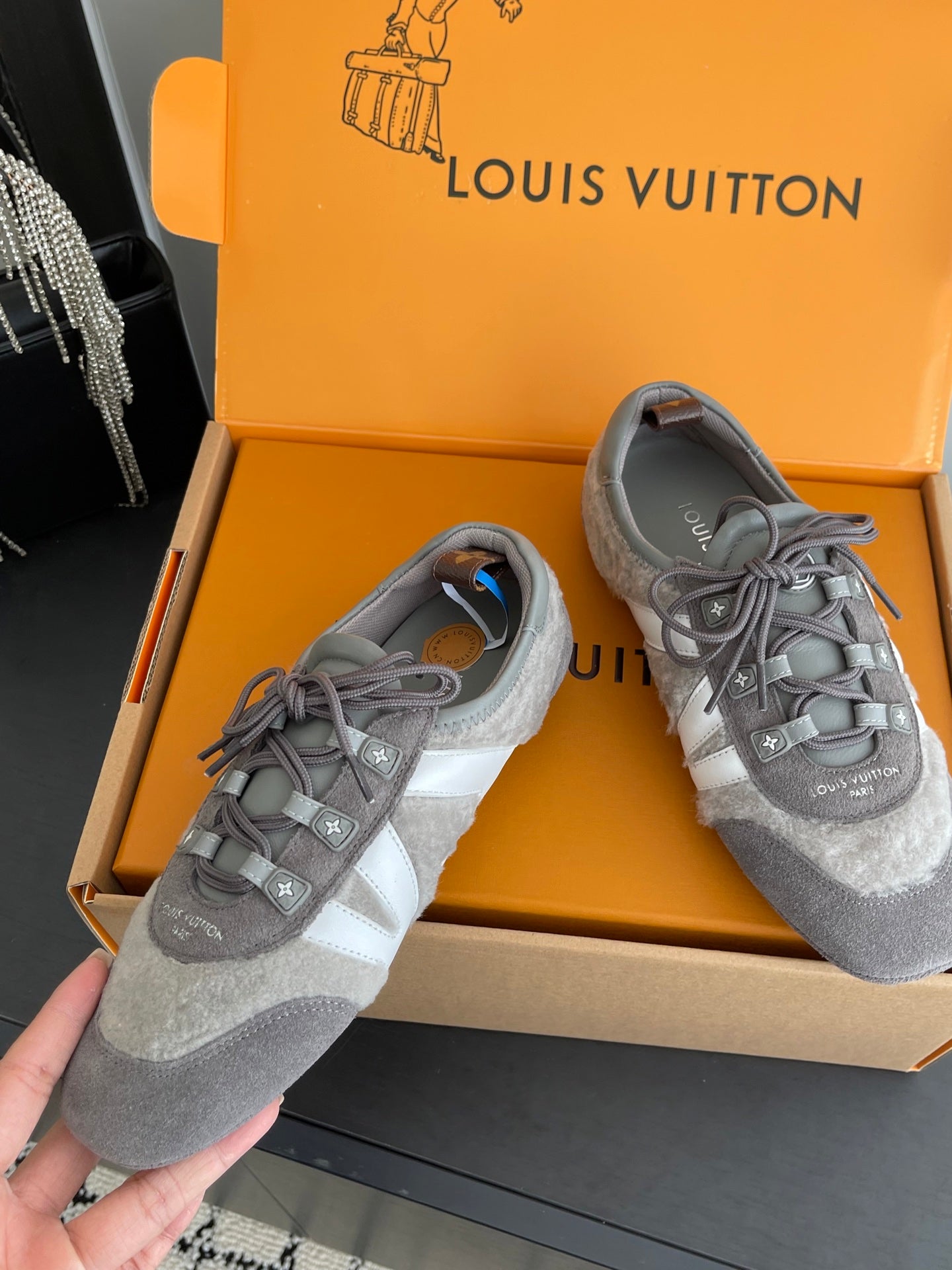 LV 26ss Ballet Sneakers Gray Suede 631485