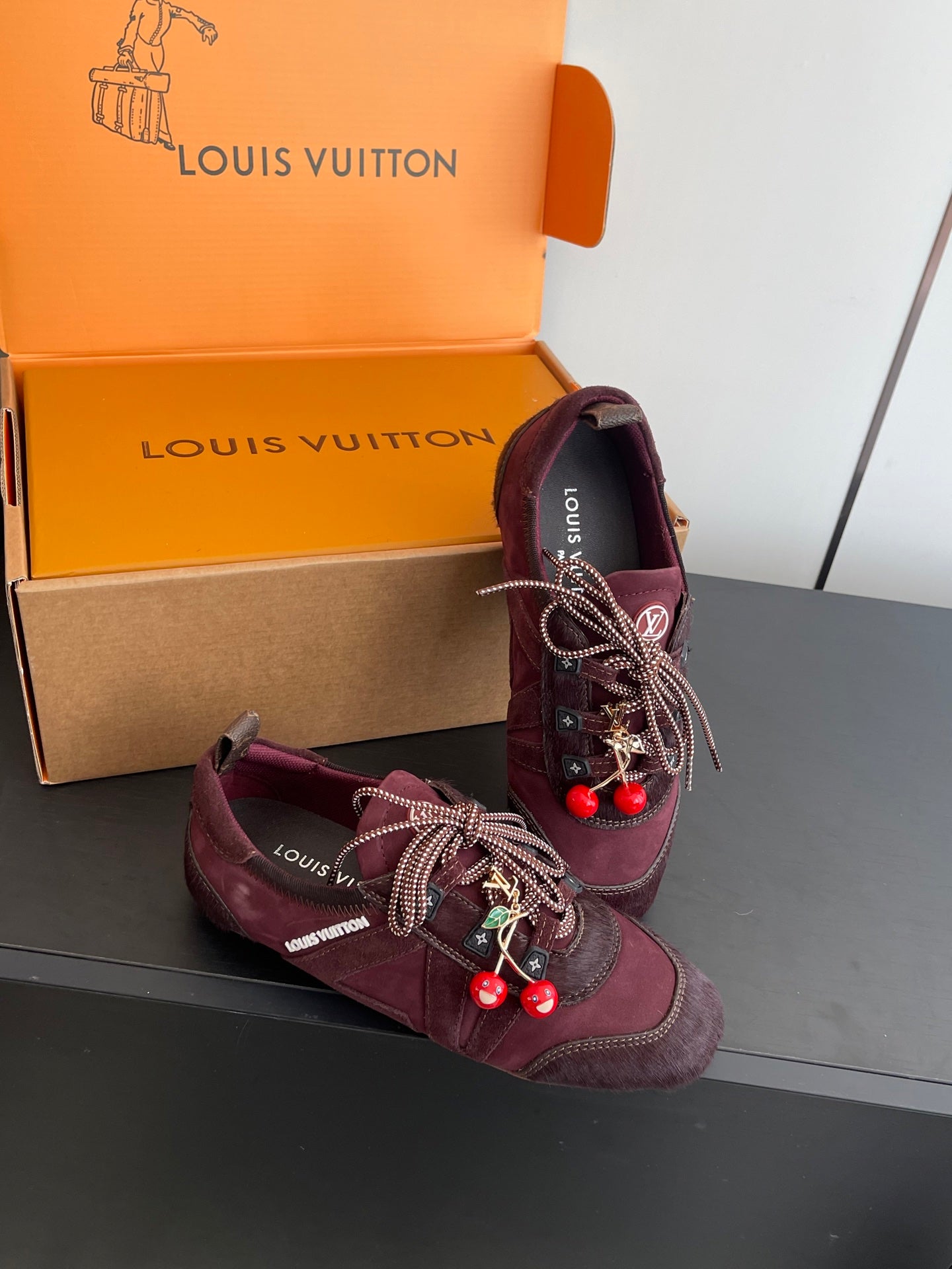 LV 26ss Ballet Sneakers Burgundy Suede 631491