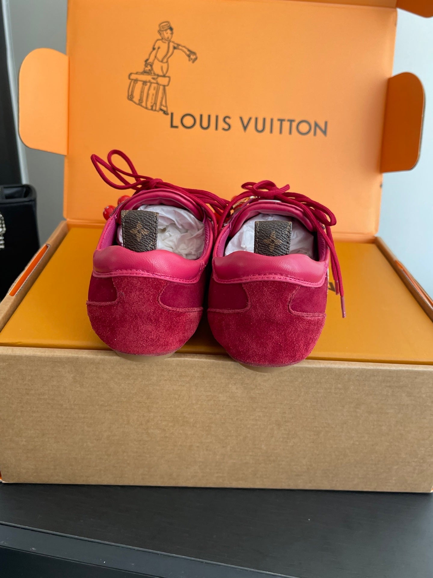 LV 26ss Ballet Sneakers Raspberry Red Velvet 631492