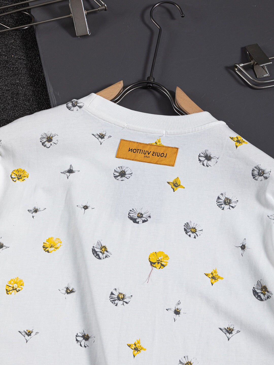 LV 26A Crew Neck Short-Sleeve T-Shirt Monogram Cotton 405635
