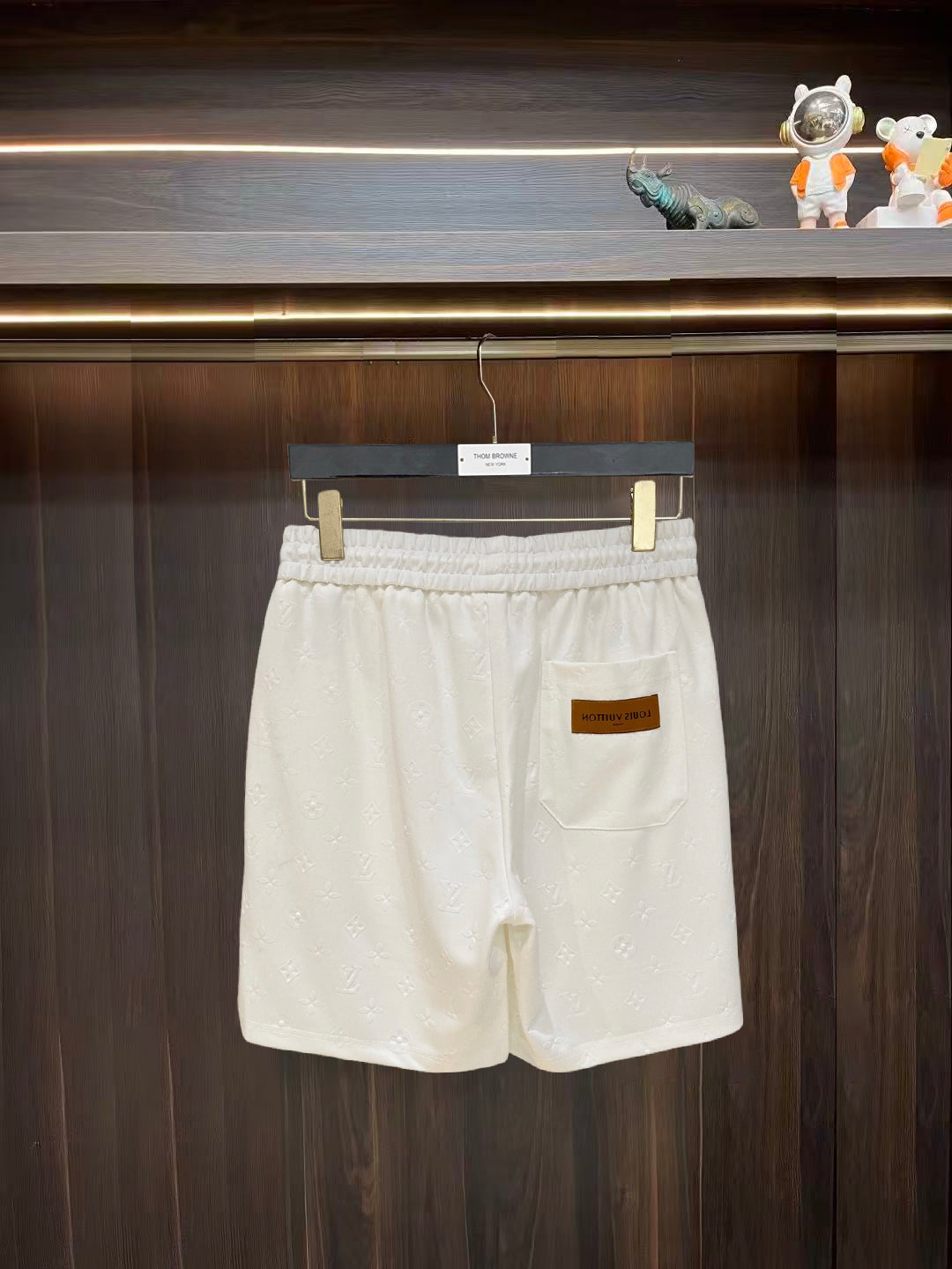 LV 26A Men's Casual Shorts Pants White Fabric 406037