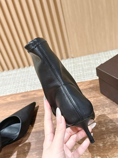 ALAIA ankle boots black leather 386022