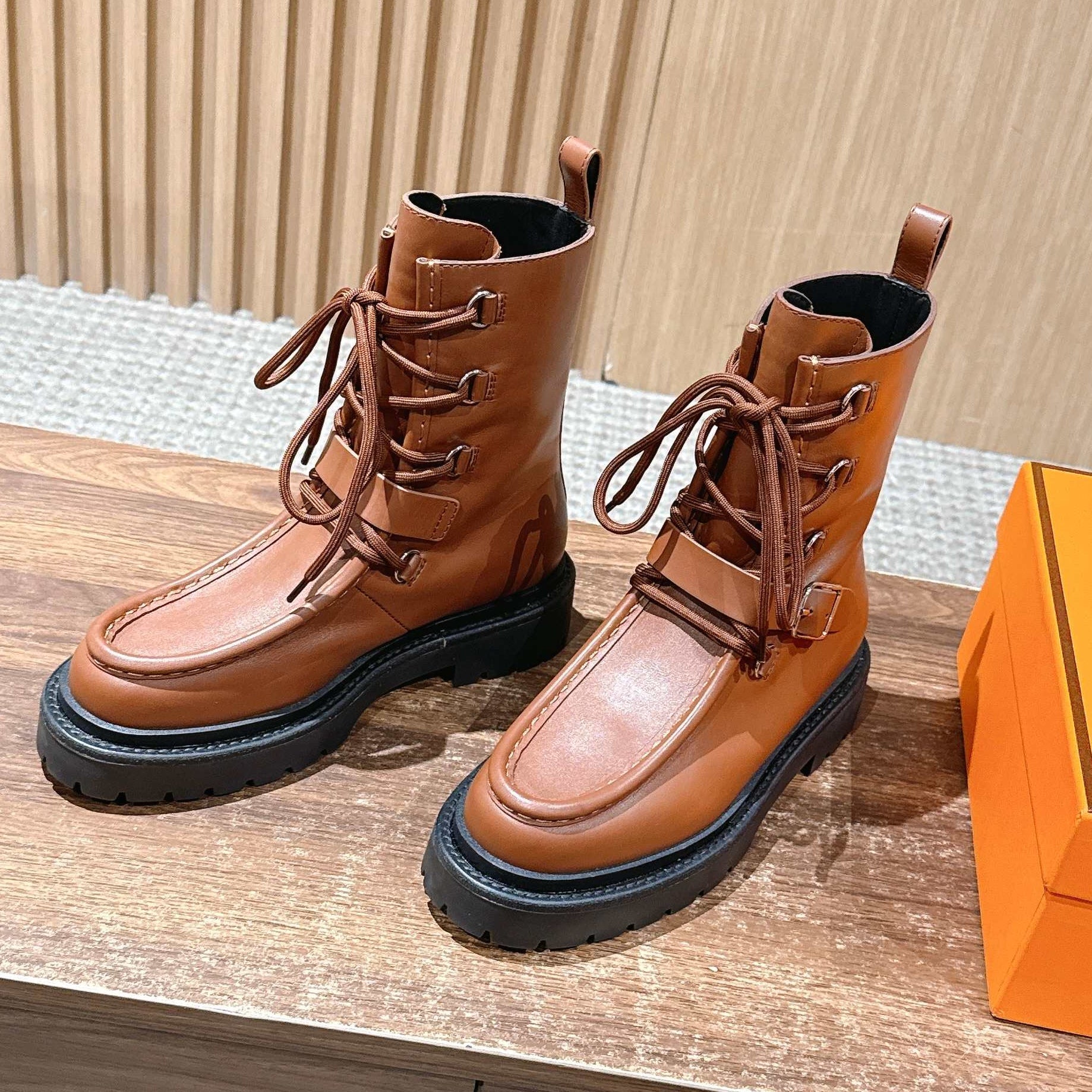 HM 25 Boots Brown Black Calfskin 512538