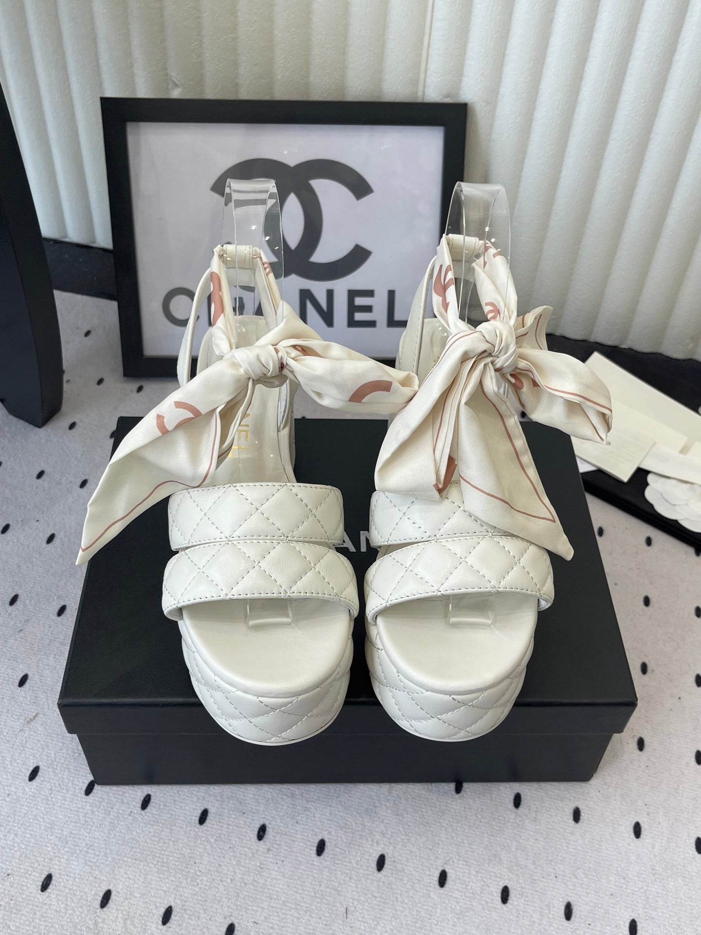 CC 26s Platform Sandals 75 White Sheepskin 650085