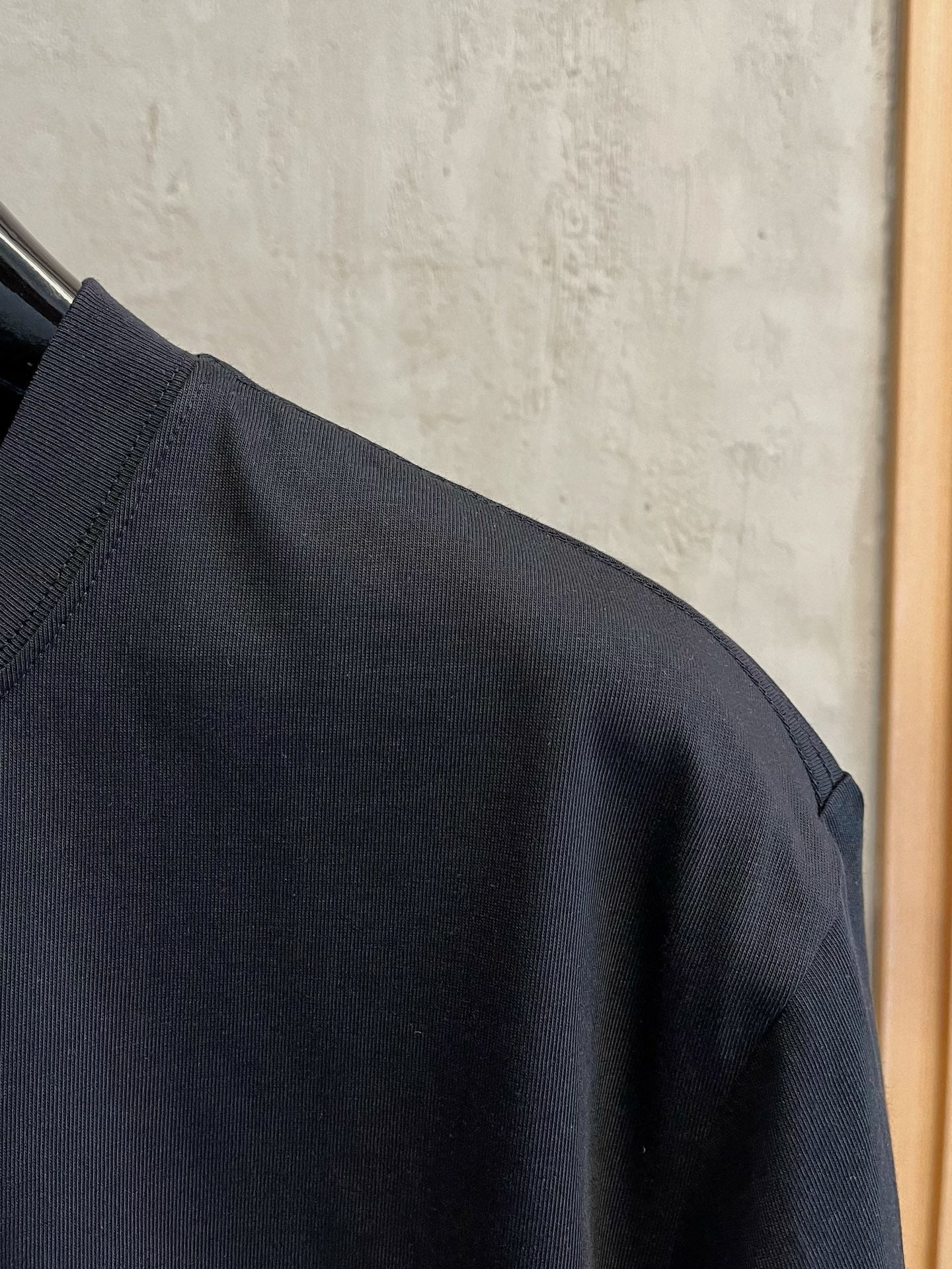 LV T-SHIRT IN BLACK PURE COTTON 238778