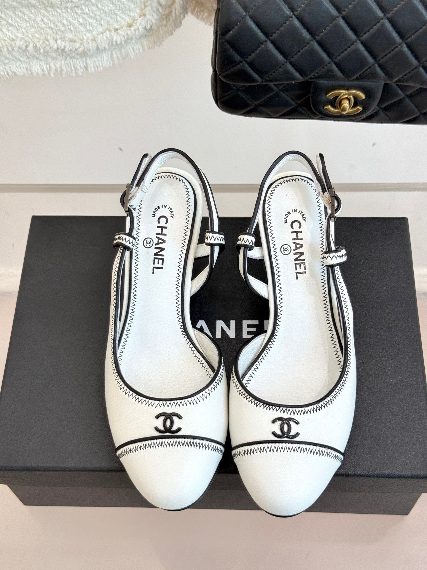 Chanel 25 Slingback White Black Sheepskin 473059