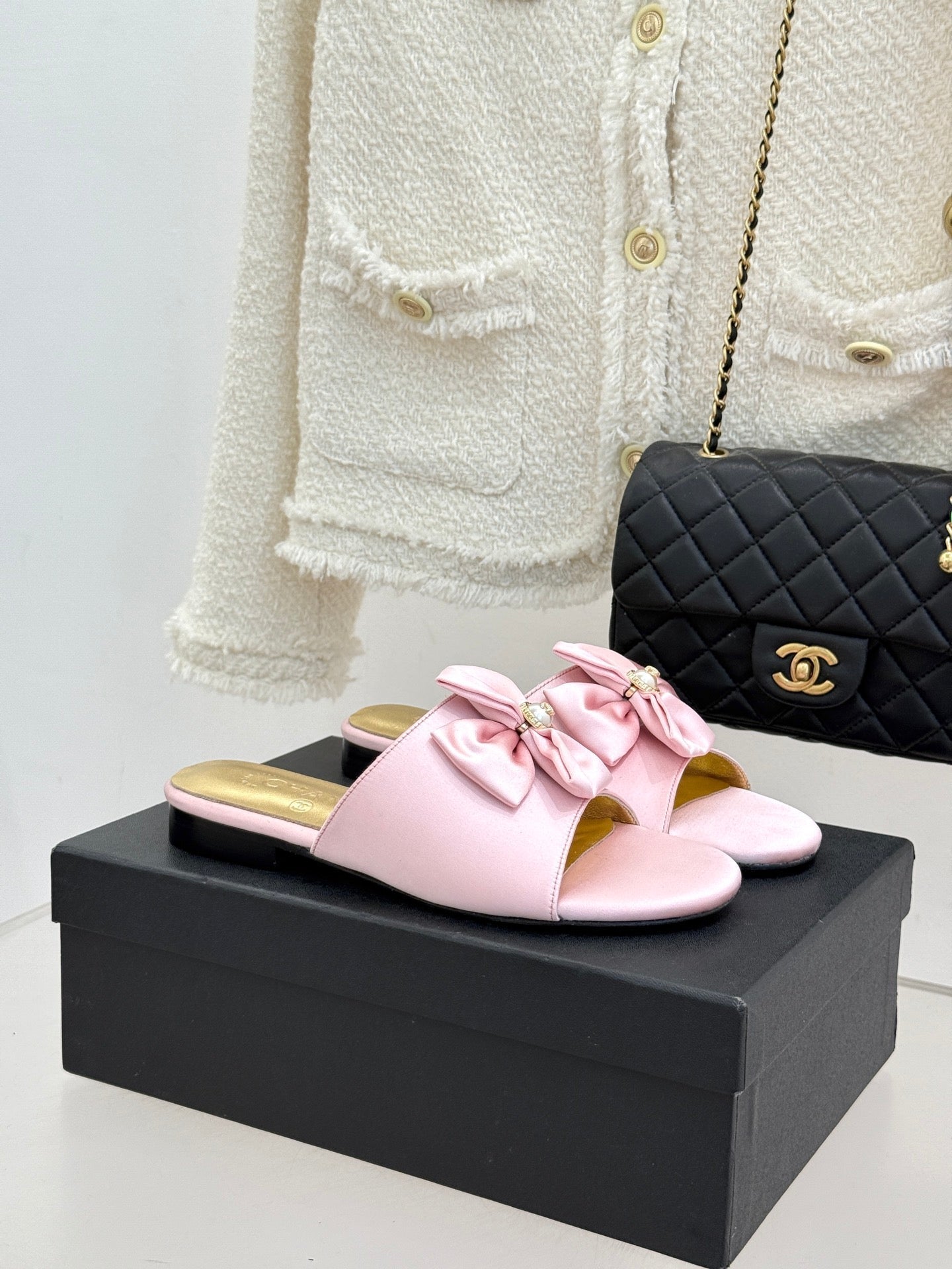 CC 26 Bow Flat Sandal Pink Gold Satin Sheepskin 609801