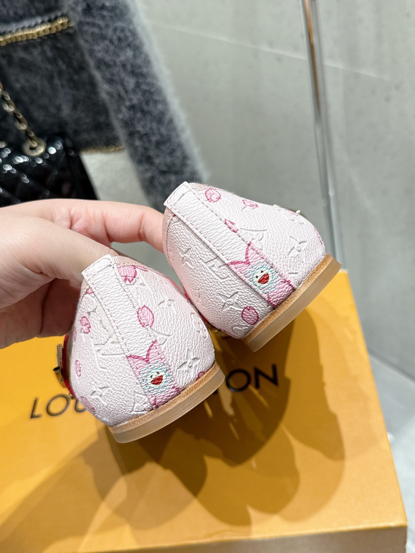 LV 26s Ballet Flats Light Pink Monogram Leather  610840