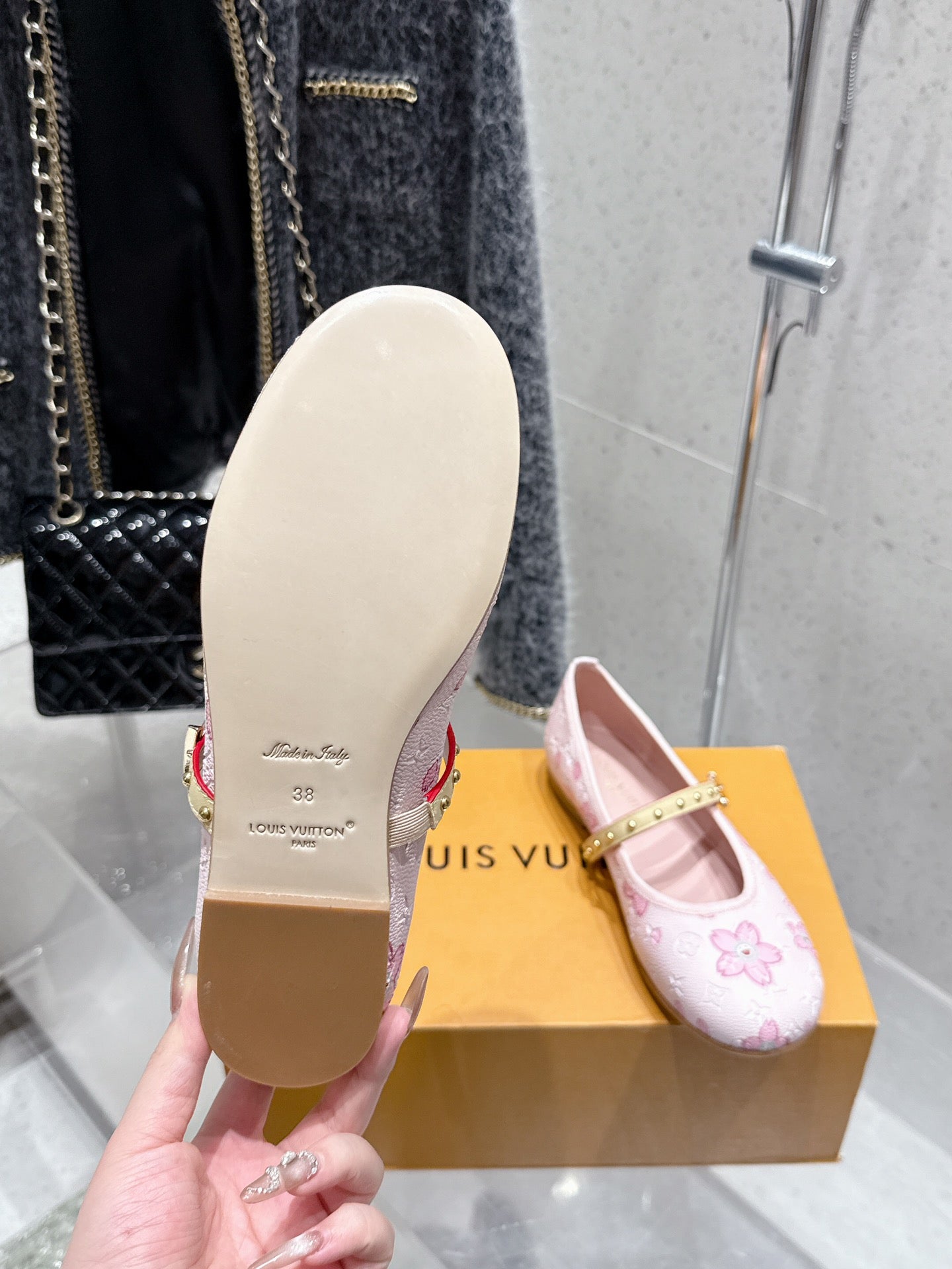 LV 26s Ballet Flats Light Pink Monogram Leather  610840