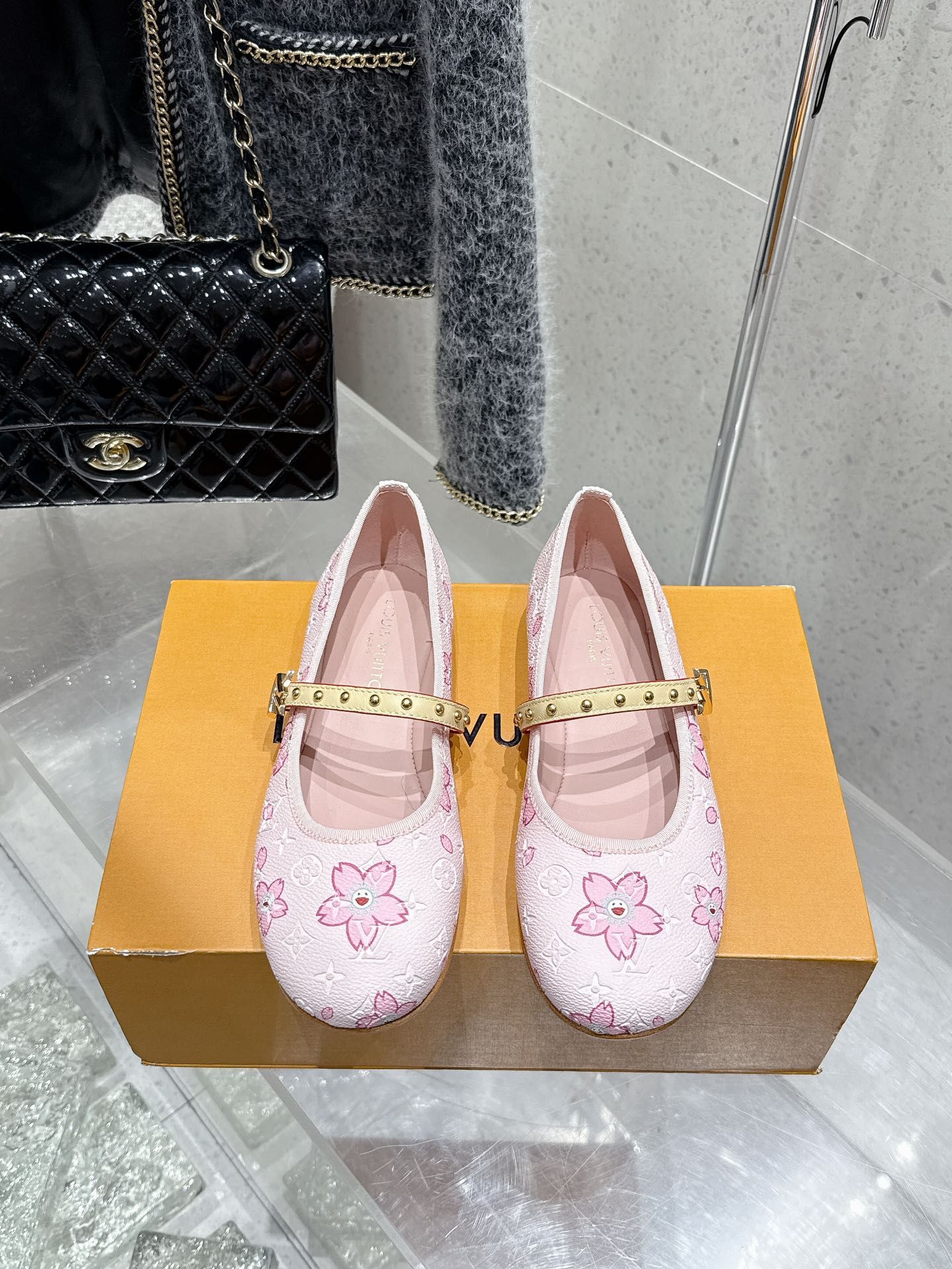 LV 26s Ballet Flats Light Pink Monogram Leather  610840