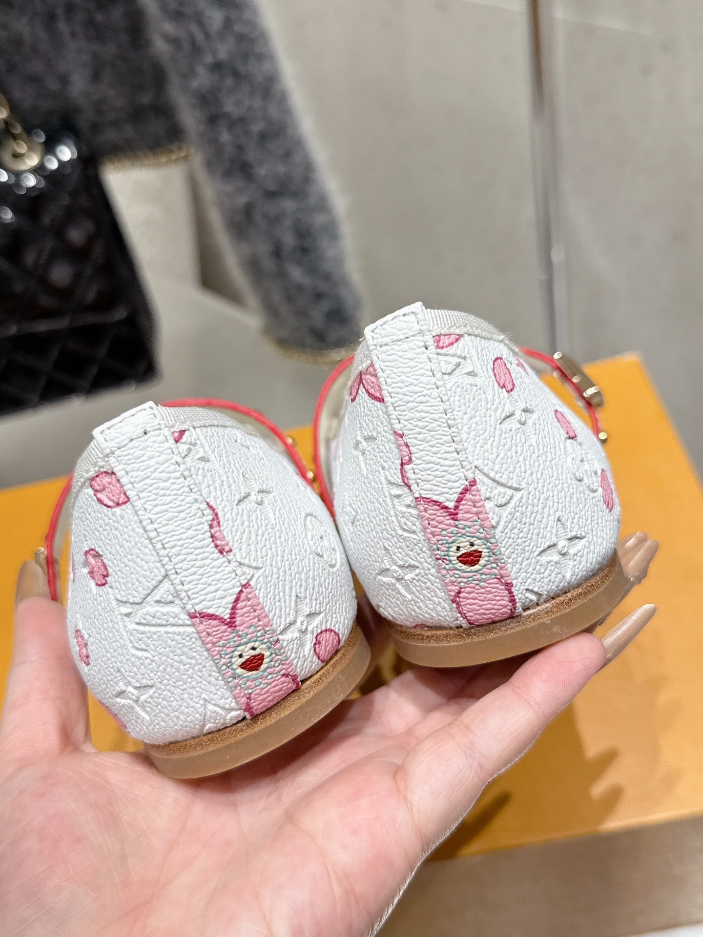 LV 26s Ballet Flats White Pink Monogram Leather  610841