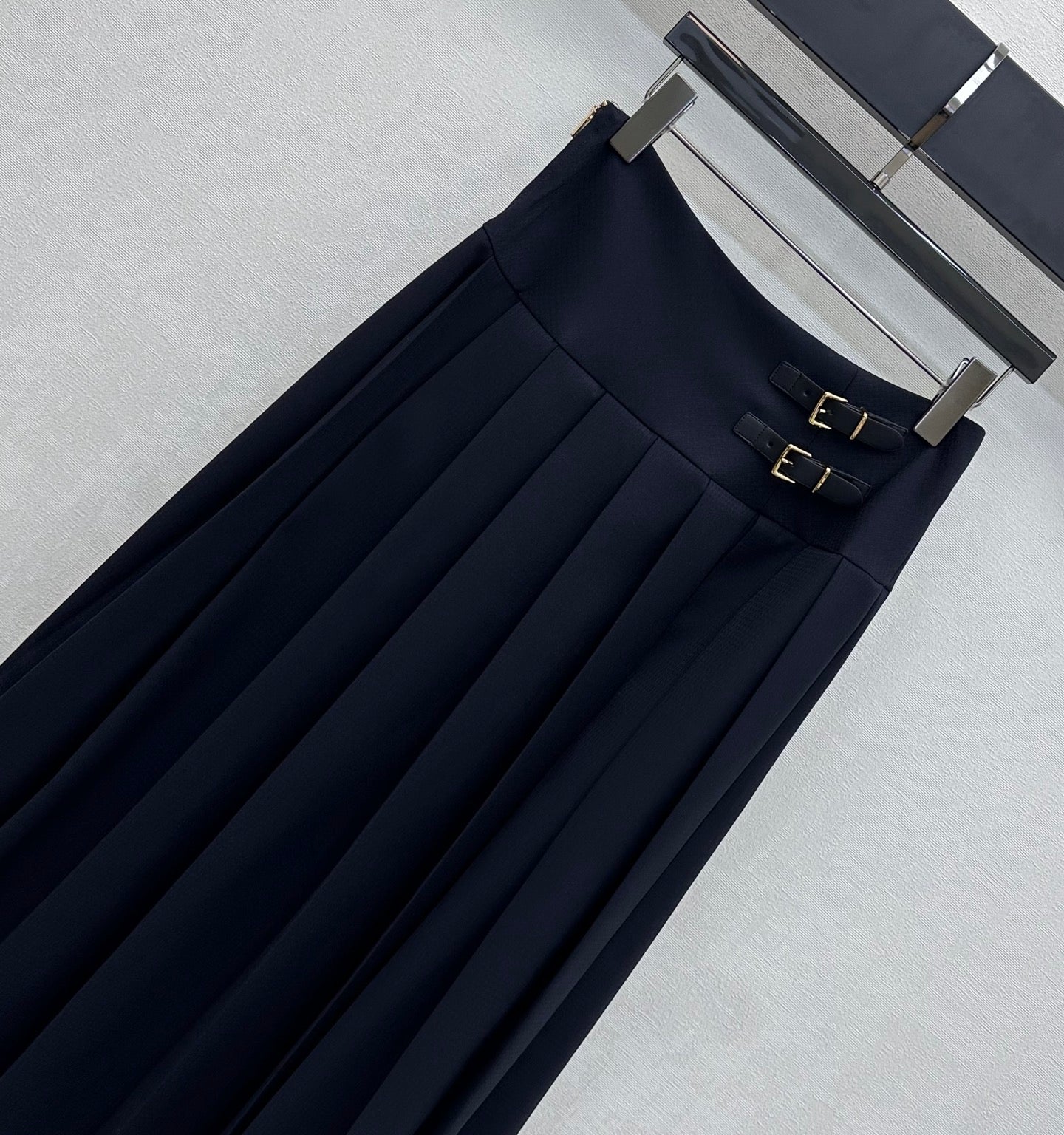Miumiu 2026 Leather-buckled Pleated Midi Skirt Navy Blue Cotton 356069