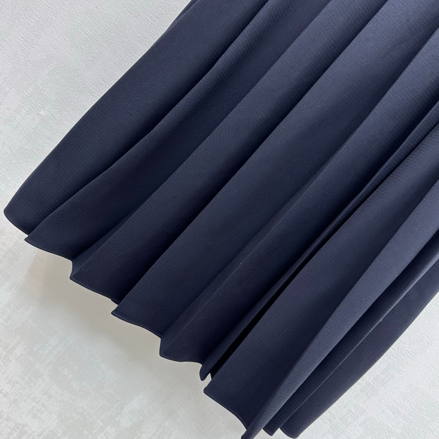 Miumiu 2026 Leather-buckled Pleated Midi Skirt Navy Blue Cotton 356069
