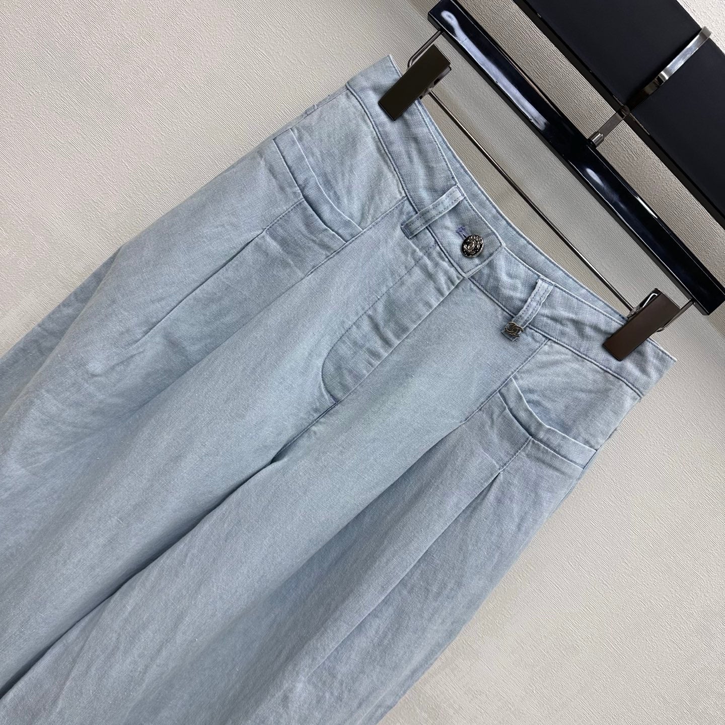 Chanel 2026 Wide-Leg Jeans Light Blue Cotton 636014