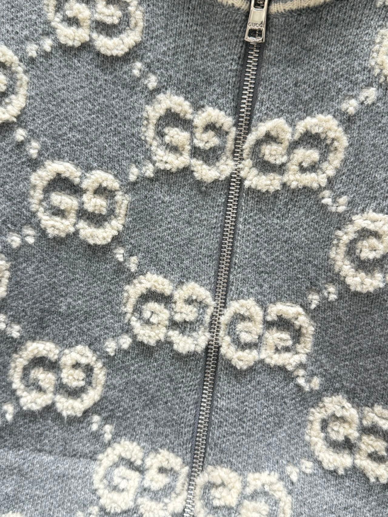 Gucci Zipper Cardigan Gray White Wool 304012