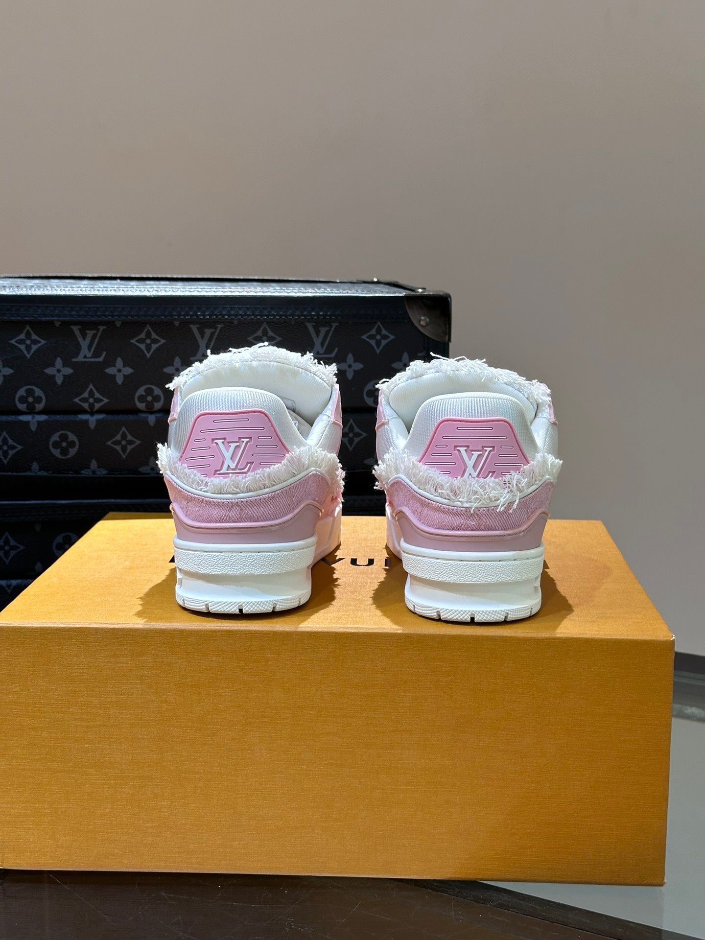LV TRAINER SNEAKER LIGHT PINK FABRIC AND SUEDE