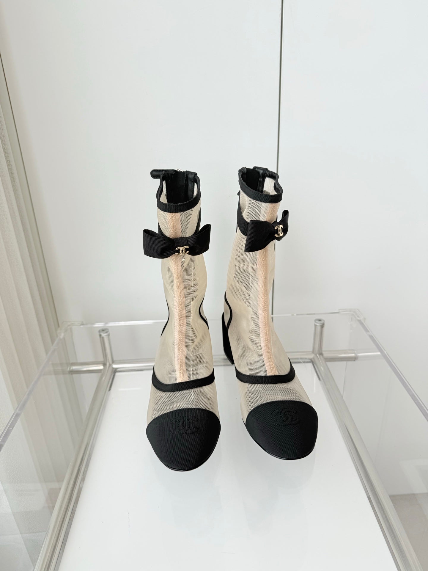 CC 25 Short Boot Beige Black Mesh Fabric 411469