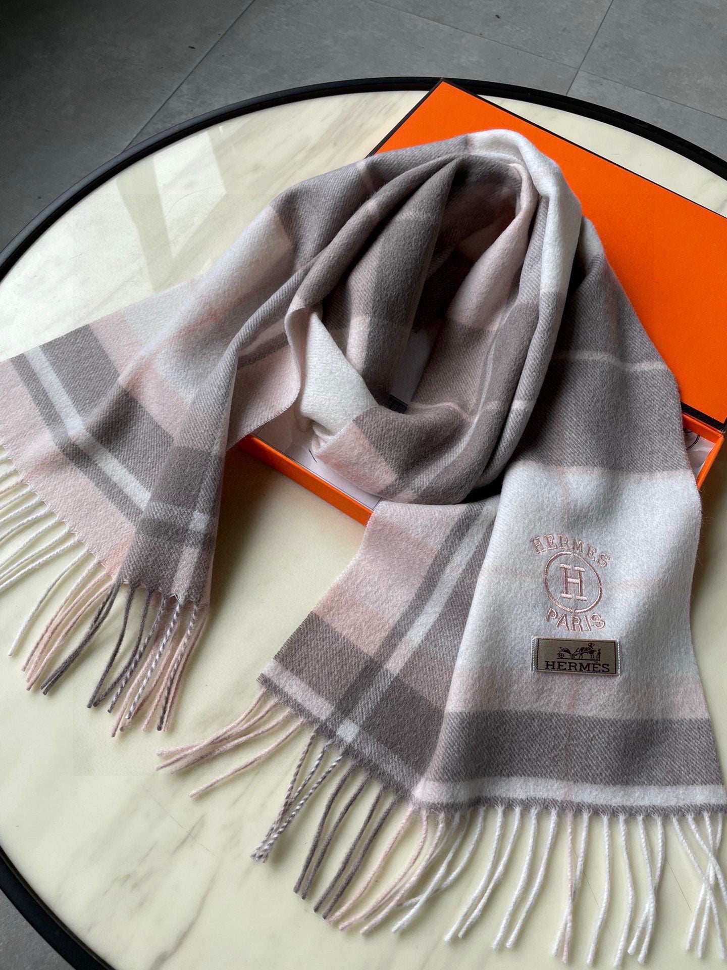 Scarf 180 CM In Light Grey White Mix Light Pink Caro Cashmere