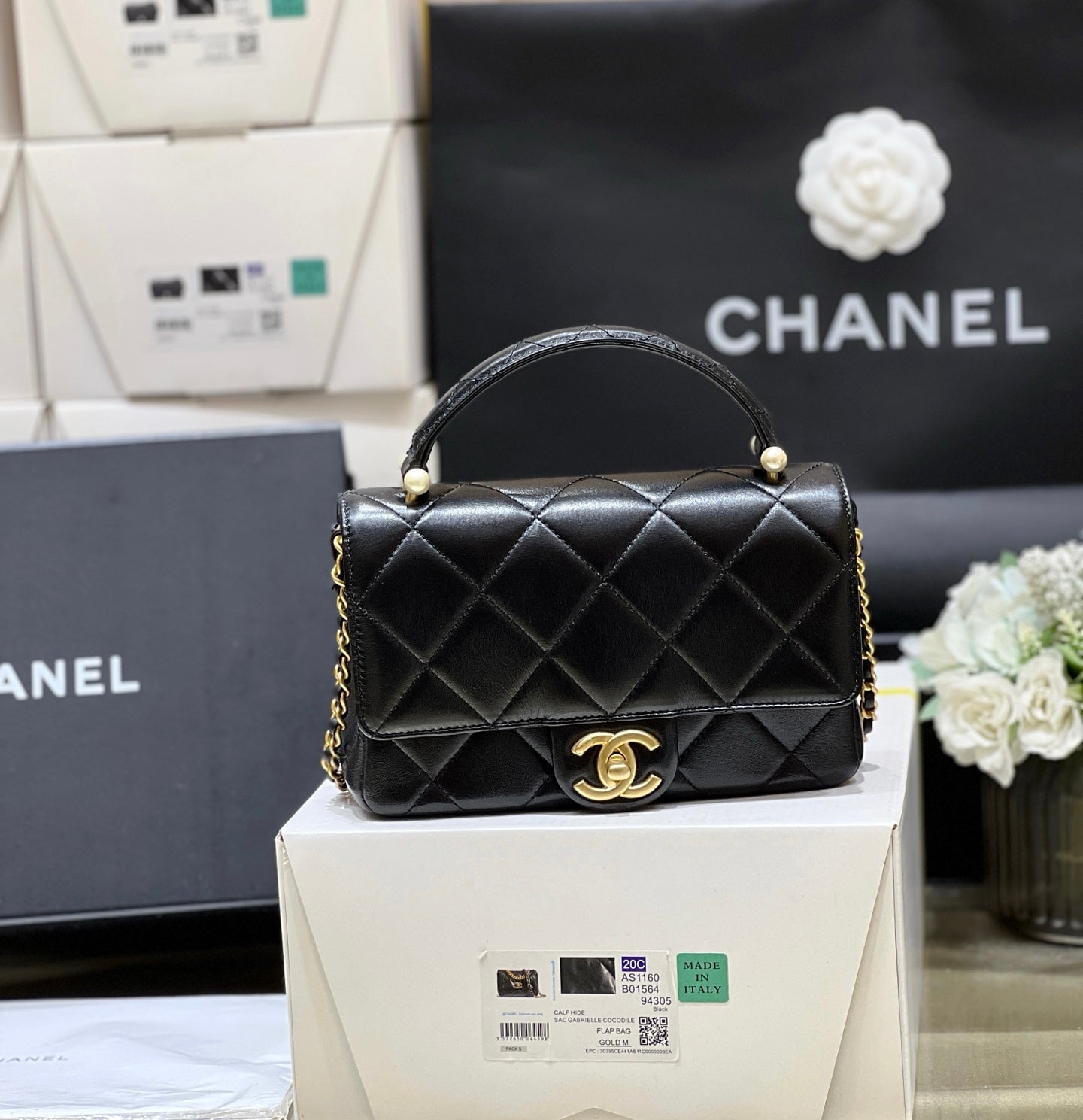 Chanel 2026 Pearl Handle Bag 20cm Black Lambskin 290311