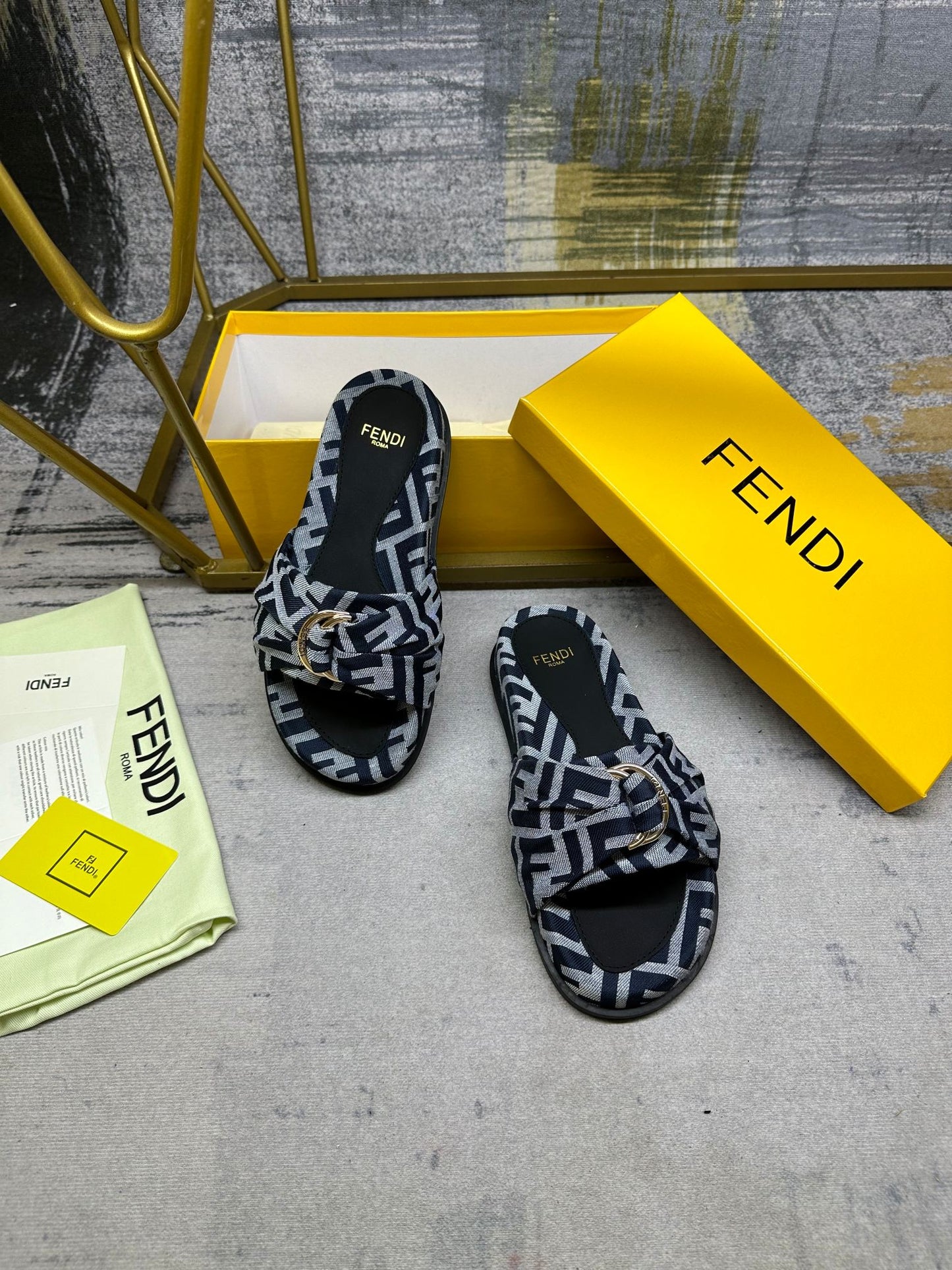 FF Feel 10 Black Grey FF jacquard Slide