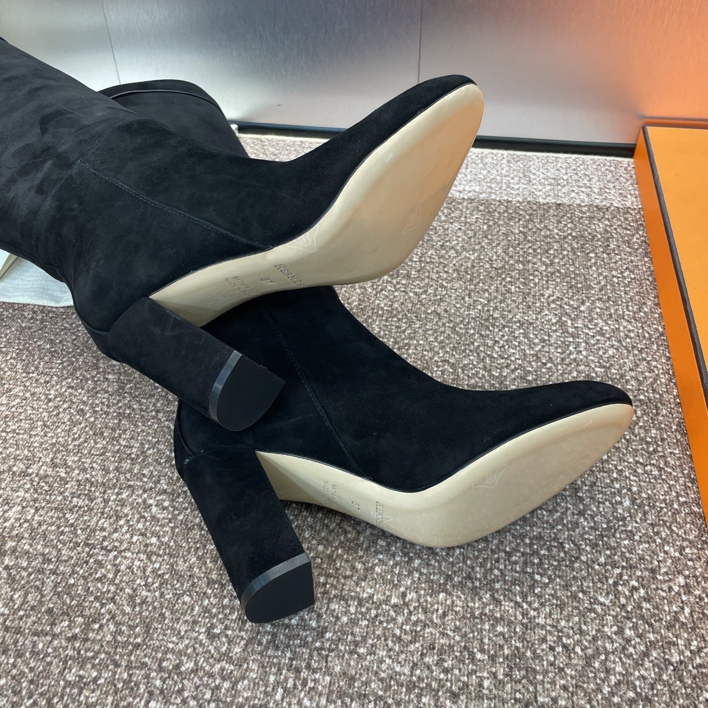 HM 25 Knee-High Boots Black Suede 508503
